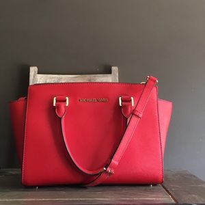 Authentic Red Michael Kors (Selma)